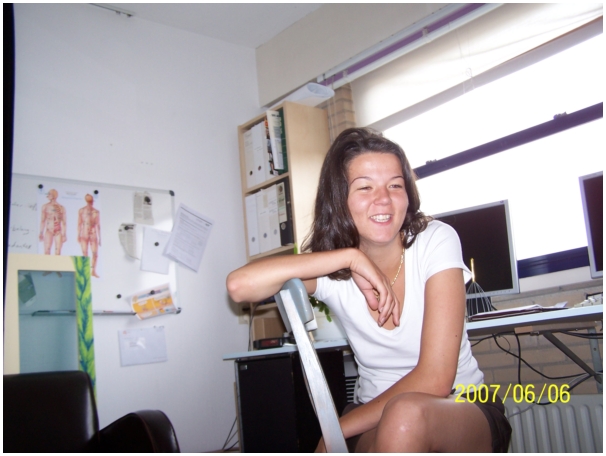 584x433 pixels (173K)